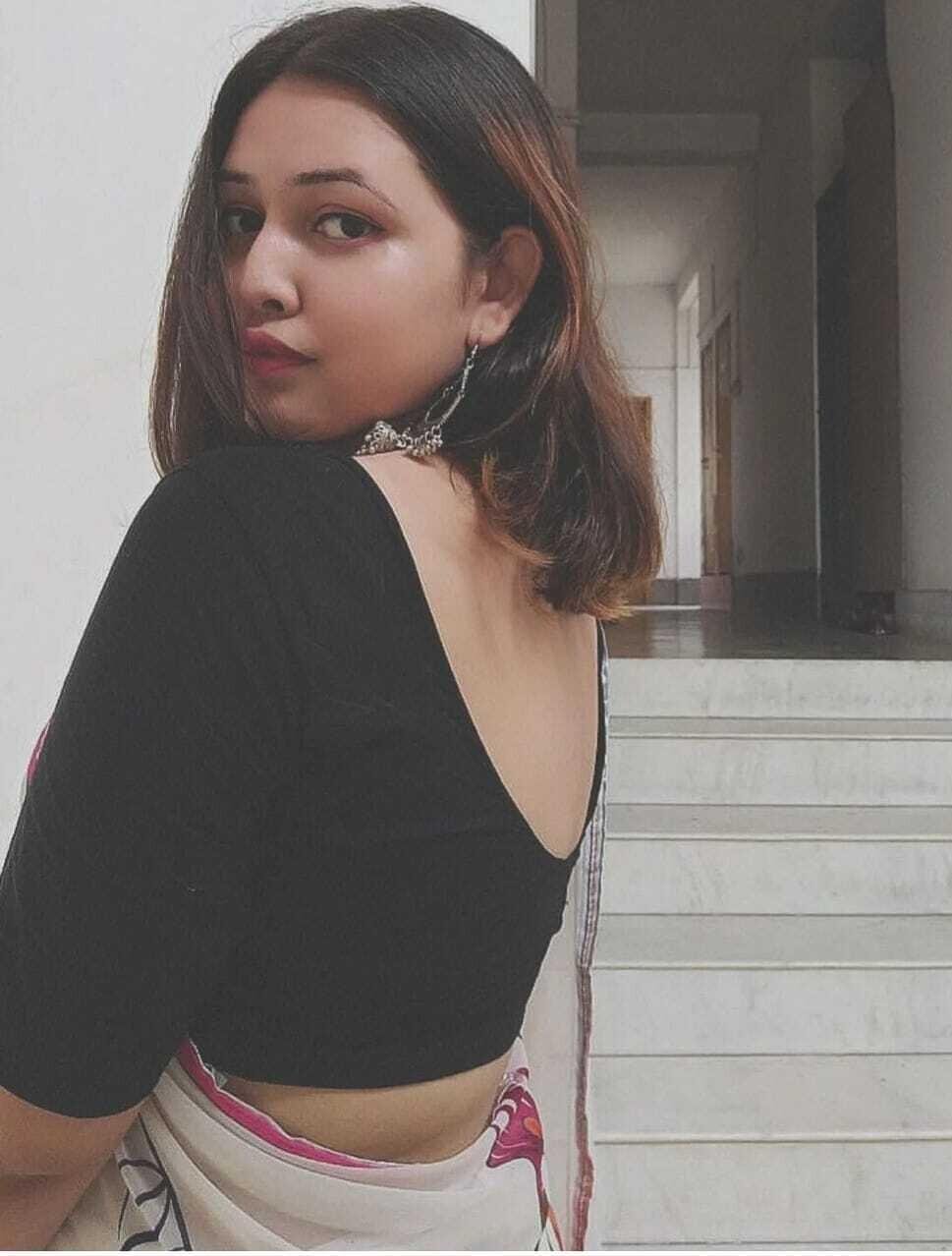 best Peeragarhi call girl